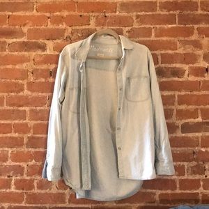 Classic Madewell Boyfriend Chambray Shirt